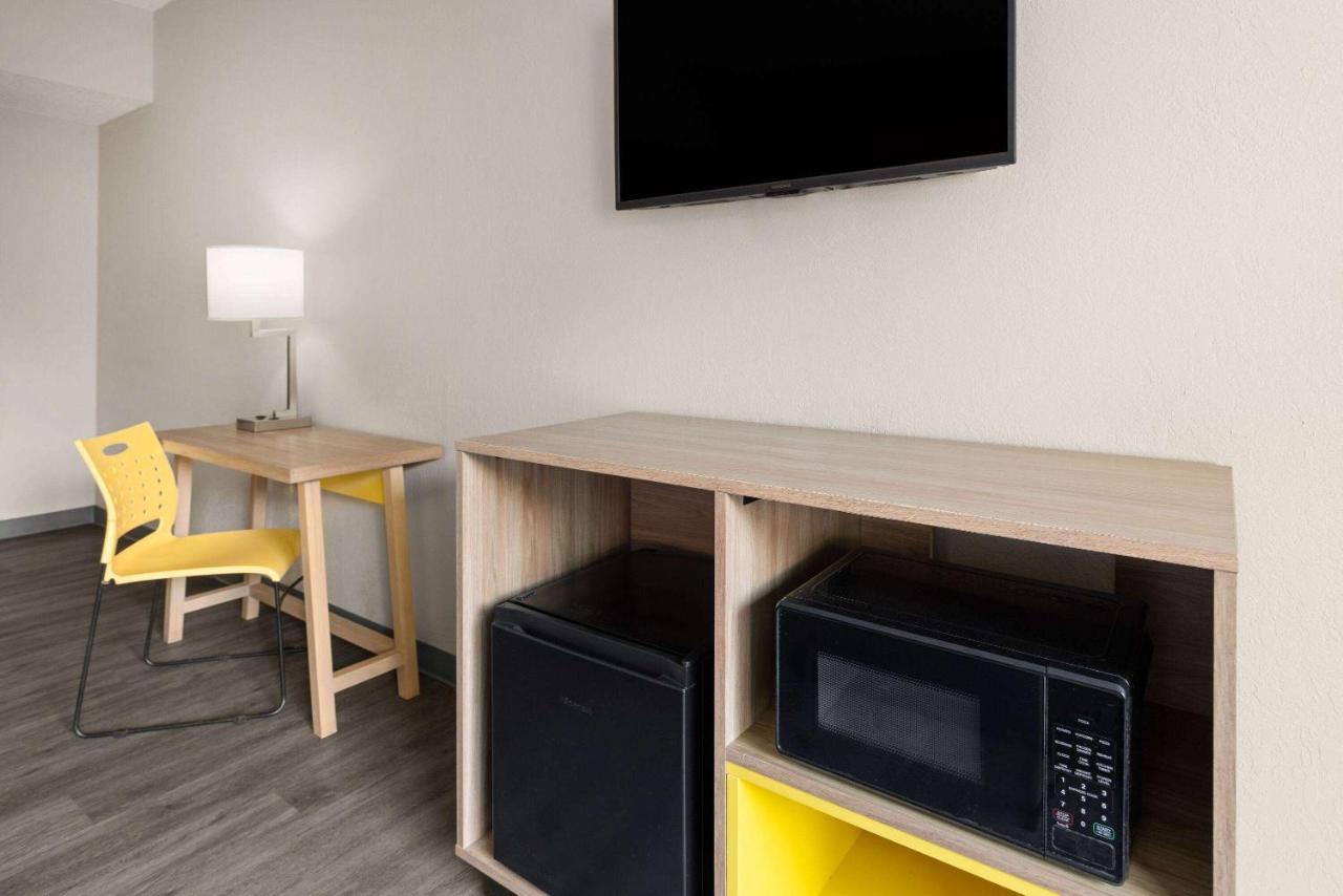 King Suite - Non-Smoking at Days Inn & Suites by Wyndham Albany