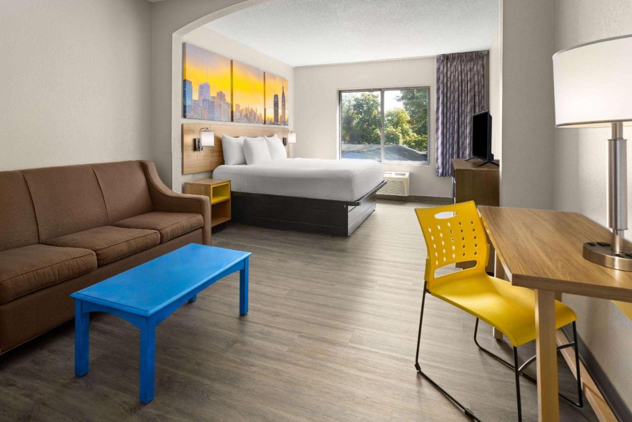 Deluxe King Suite with Sofa Bed - Non-Smoking at Days Inn & Suites by Wyndham Albany