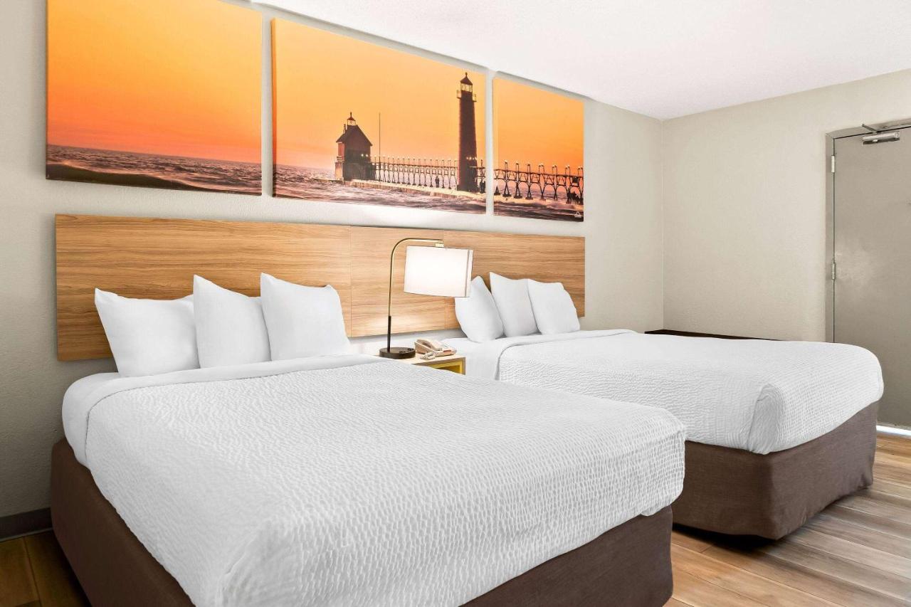 Double Room with Two Double Beds - Non-Smoking at Days Inn & Suites by Wyndham Warren
