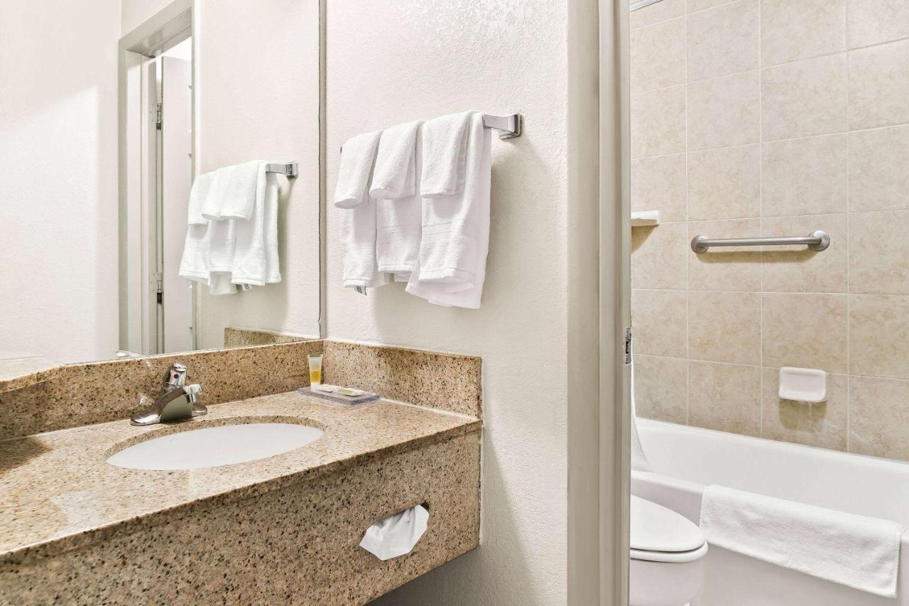 Double Room with Two Double Beds - Non-Smoking at Days Inn & Suites by Wyndham Warren
