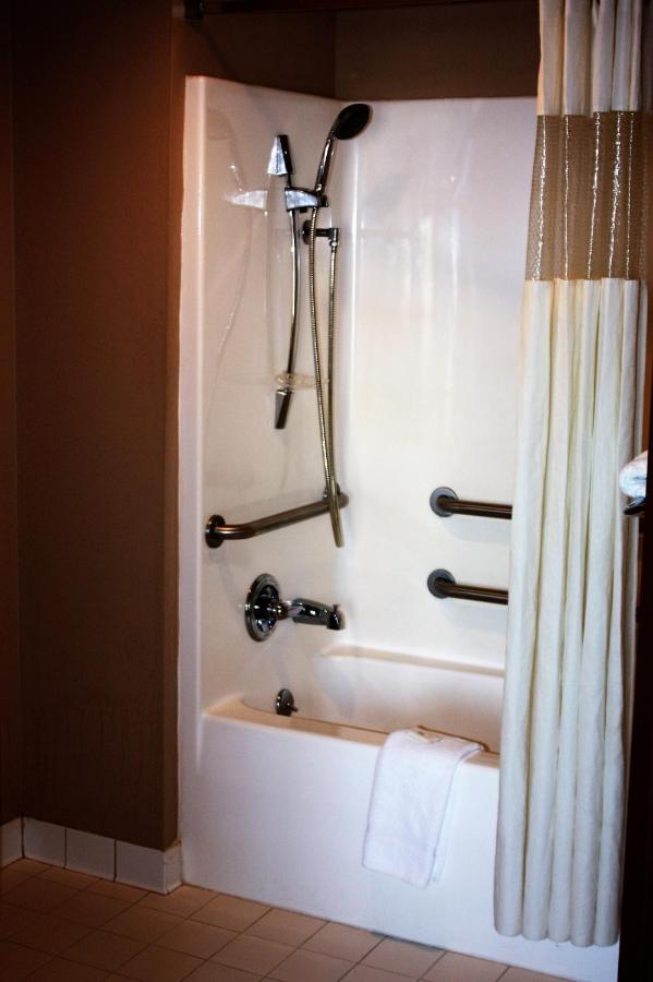 Double Room - Disability Access/Non-Smoking at Baymont by Wyndham Jonesboro