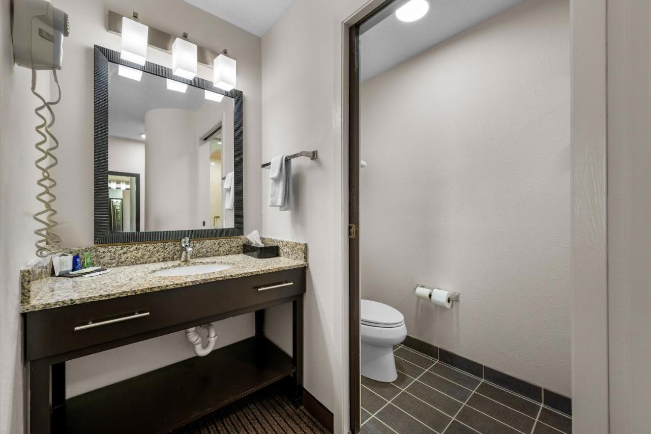 Queen Room - Non-Smoking at Sleep Inn Springfield West