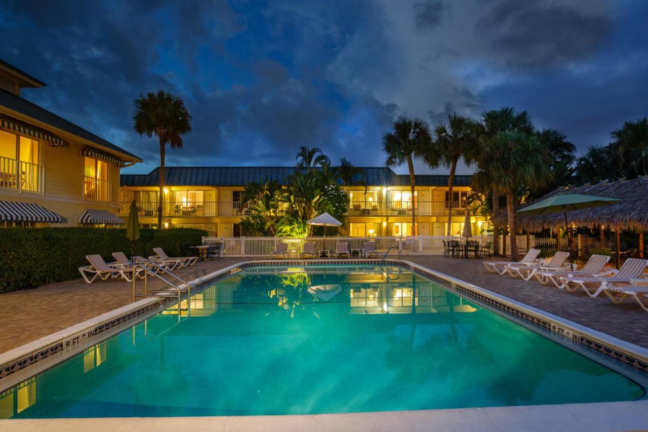 | Naples Garden Inn
