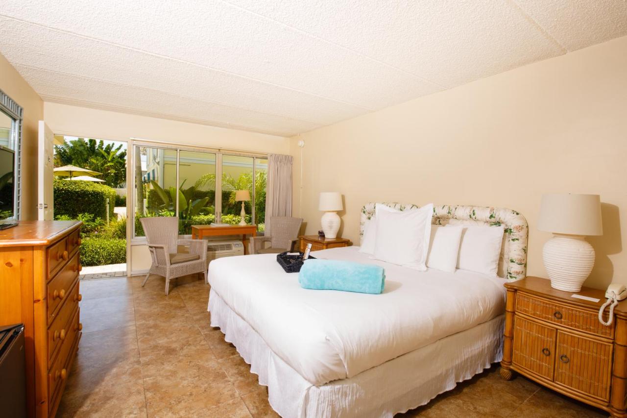 | Naples Garden Inn