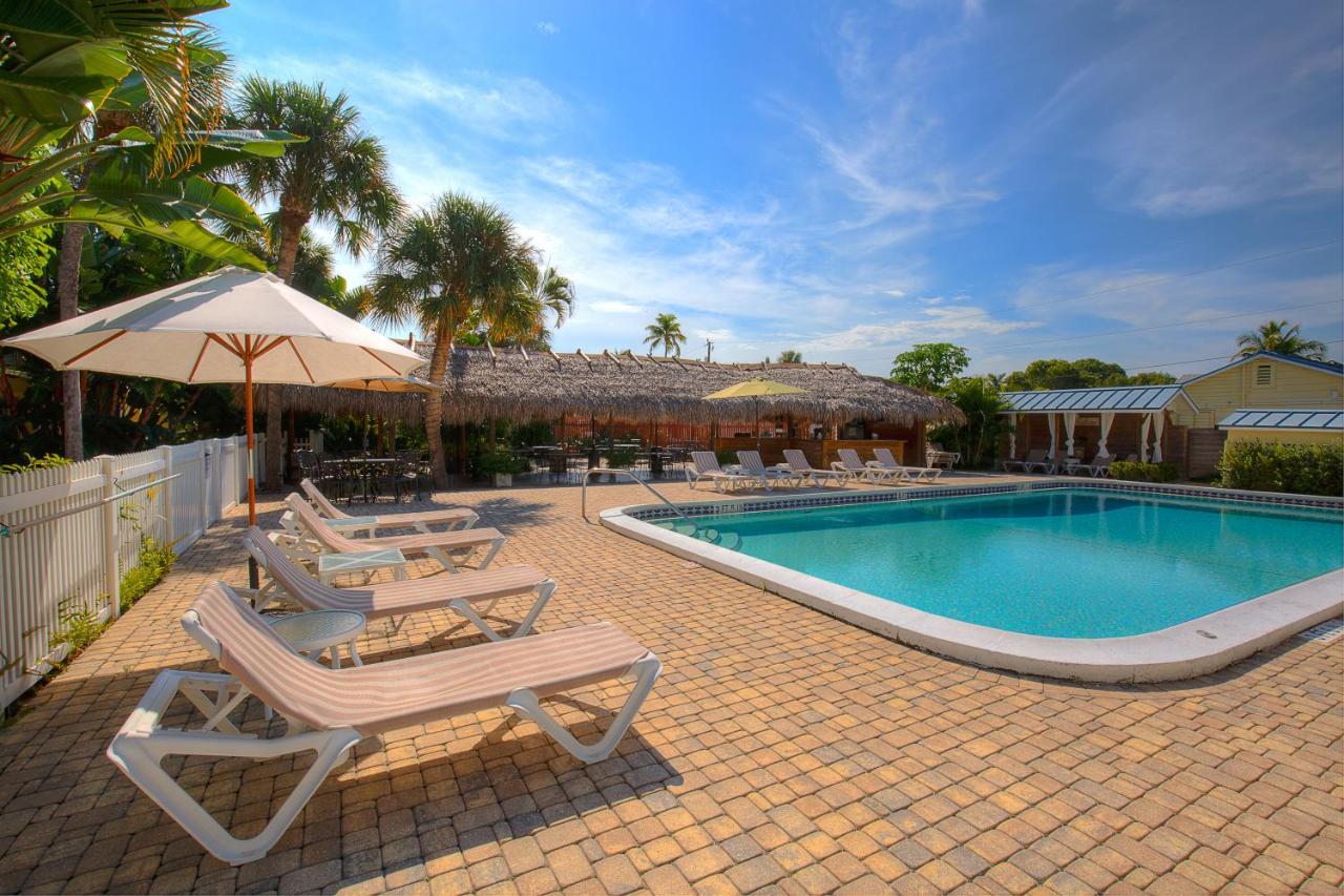 | Naples Garden Inn