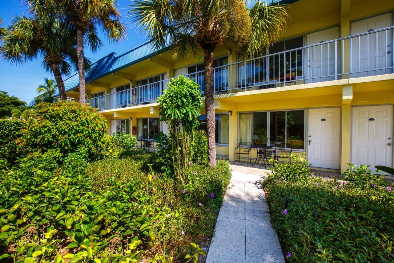 | Naples Garden Inn