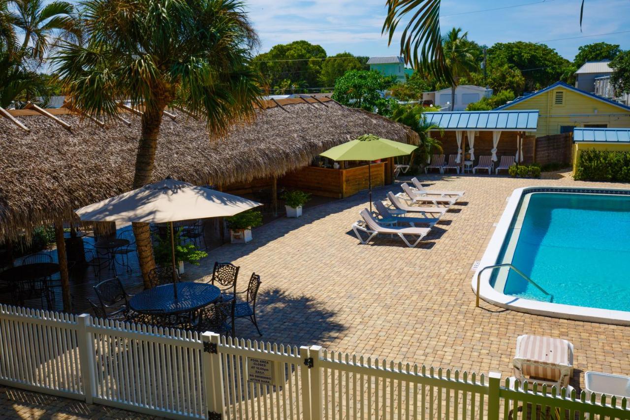 | Naples Garden Inn