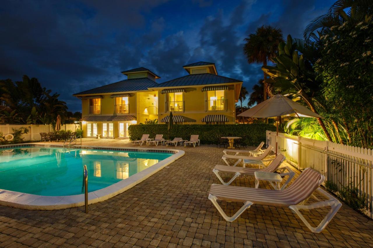 | Naples Garden Inn
