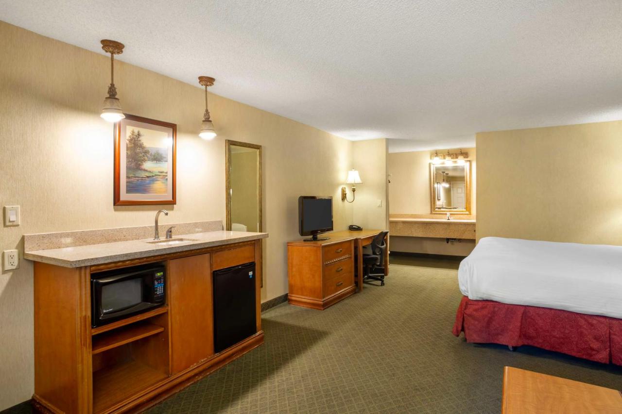 Best Western Shadow Inn