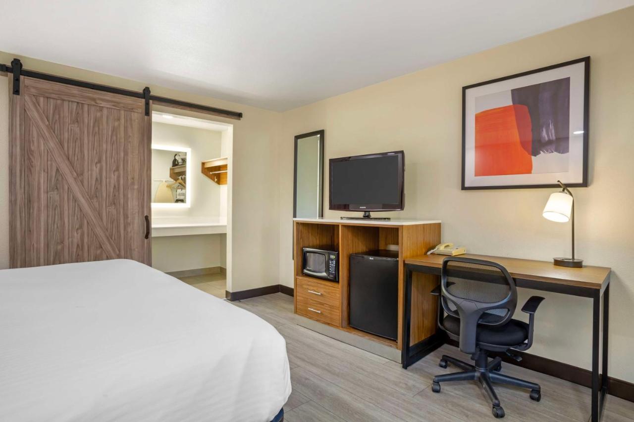 Best Western Shadow Inn