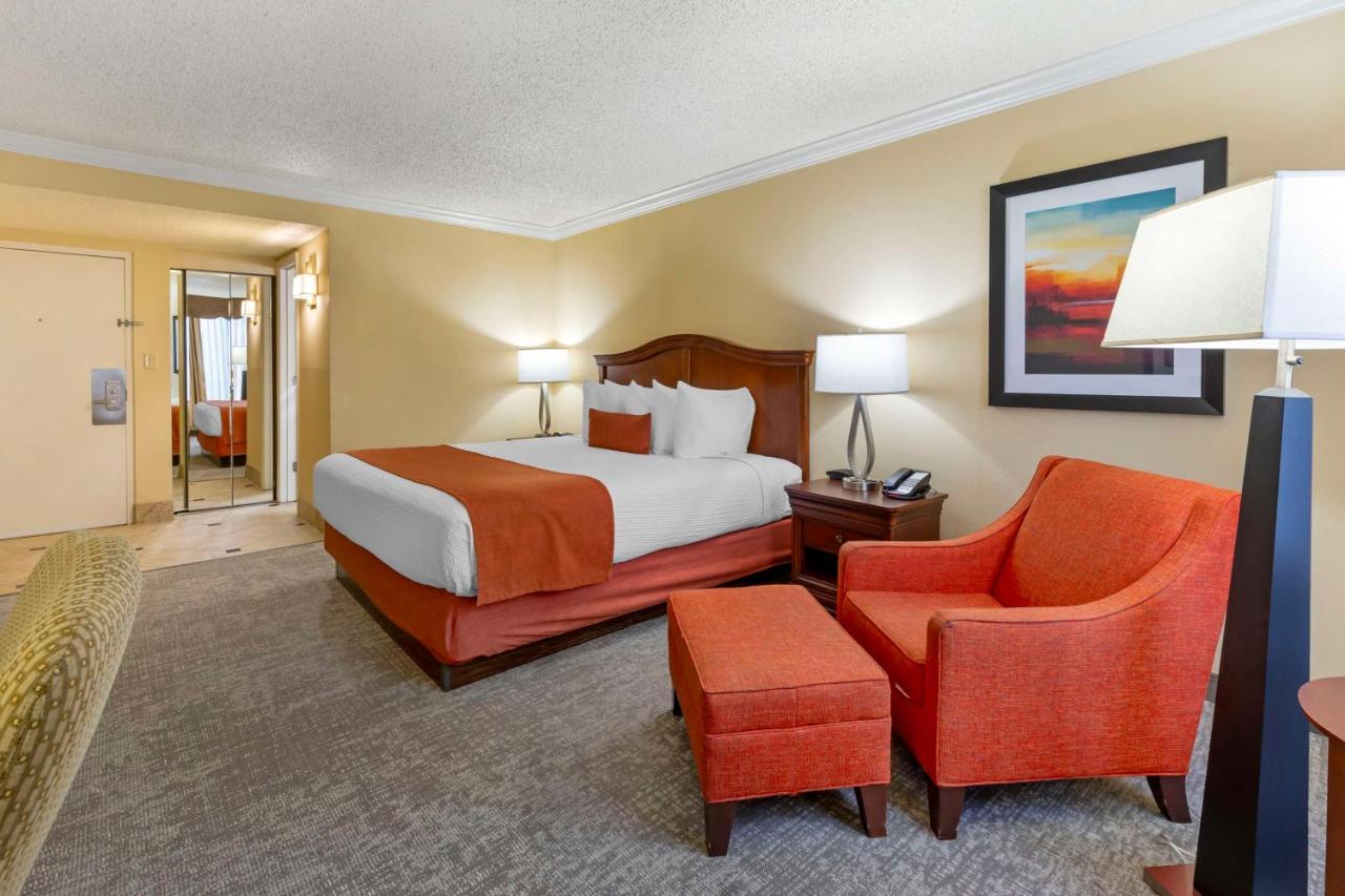 King Suite - Non-Smoking at Best Western Plus Burlington