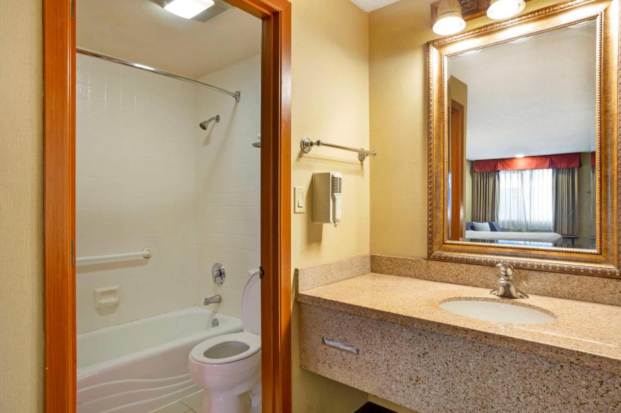 Best Western Shadow Inn