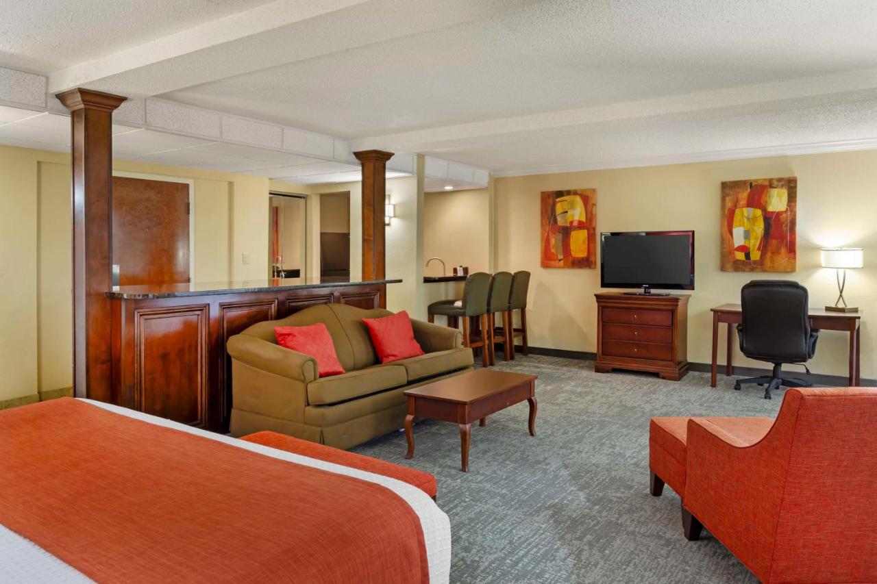 King Room - Non-Smoking at Best Western Plus Burlington