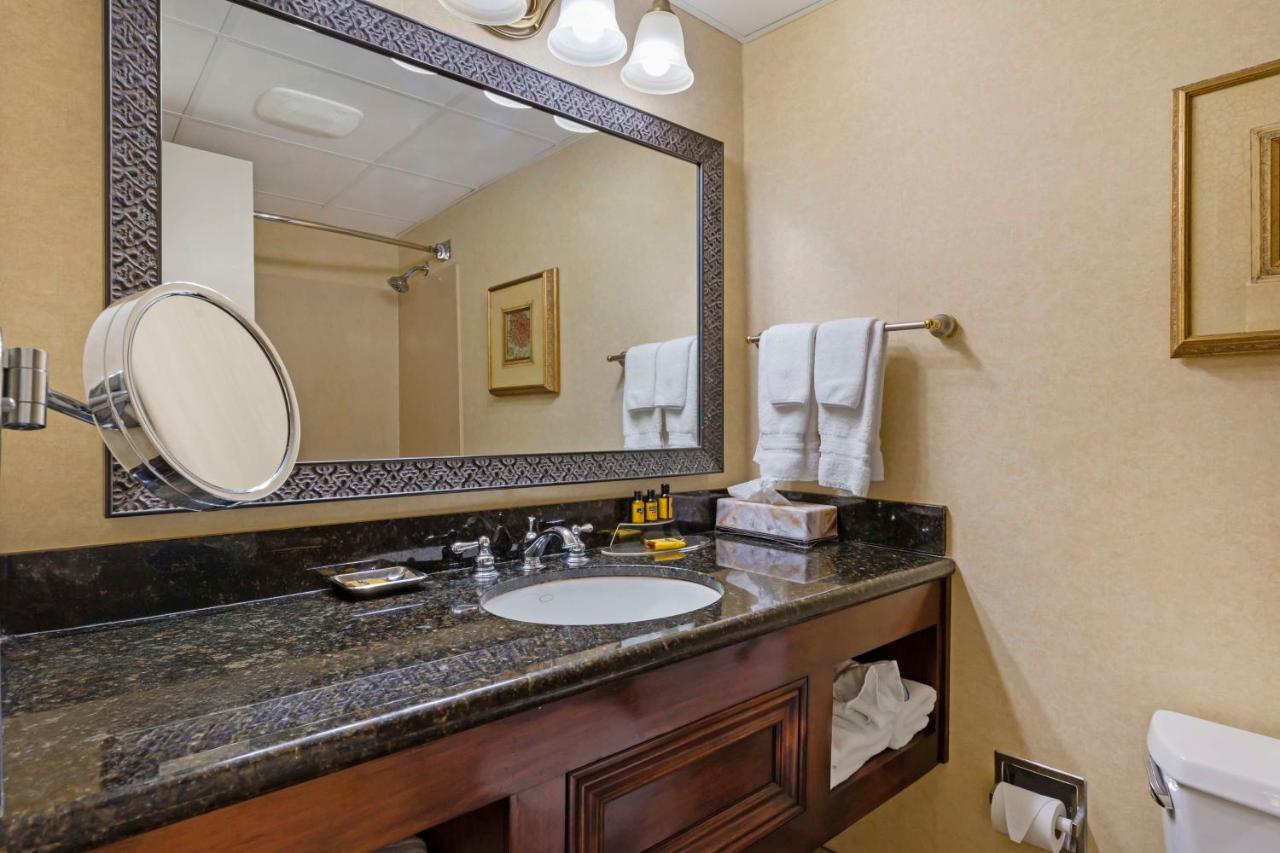 | Best Western Plus Burlington
