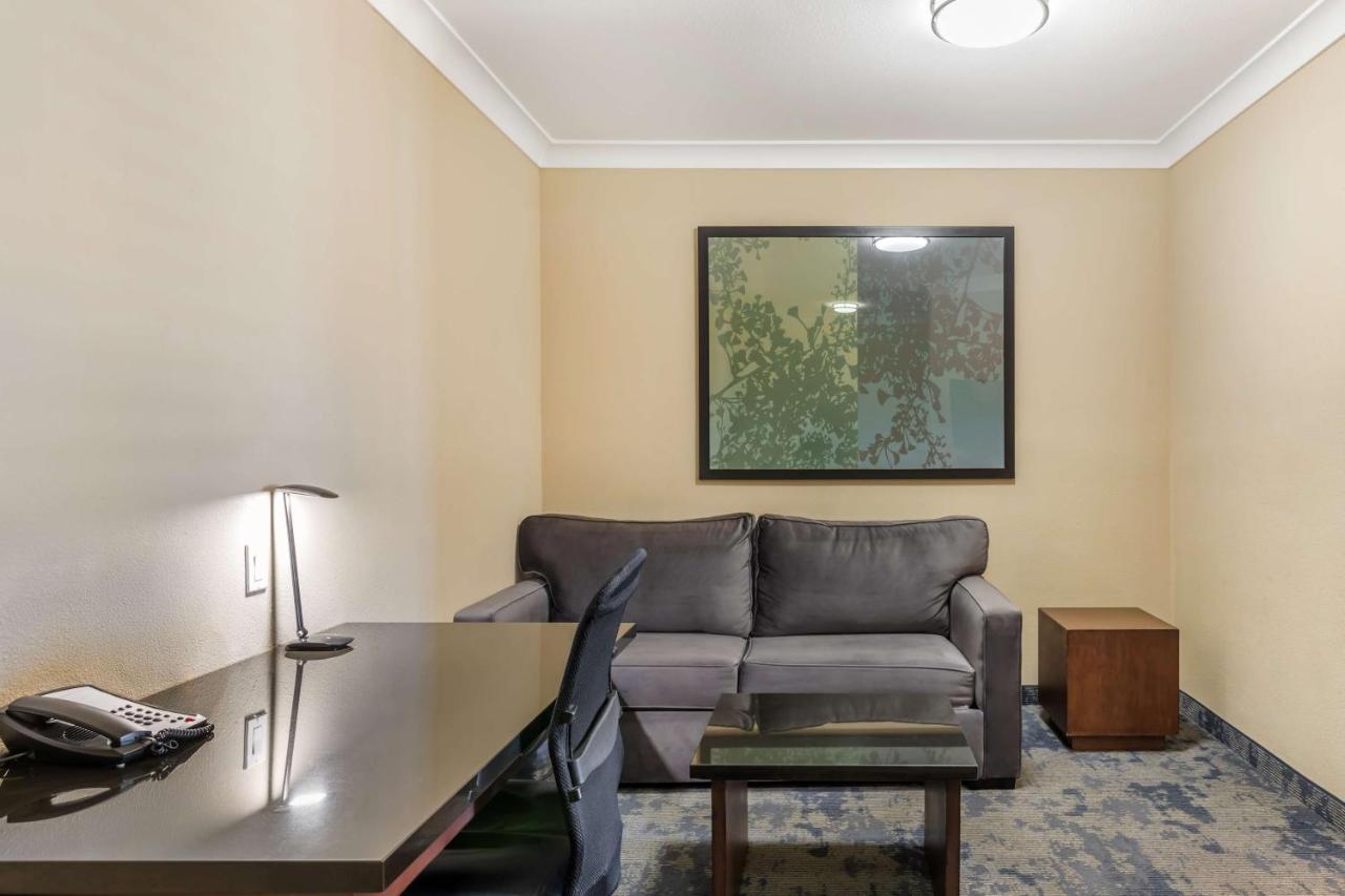 | Best Western Plus Avita Suites
