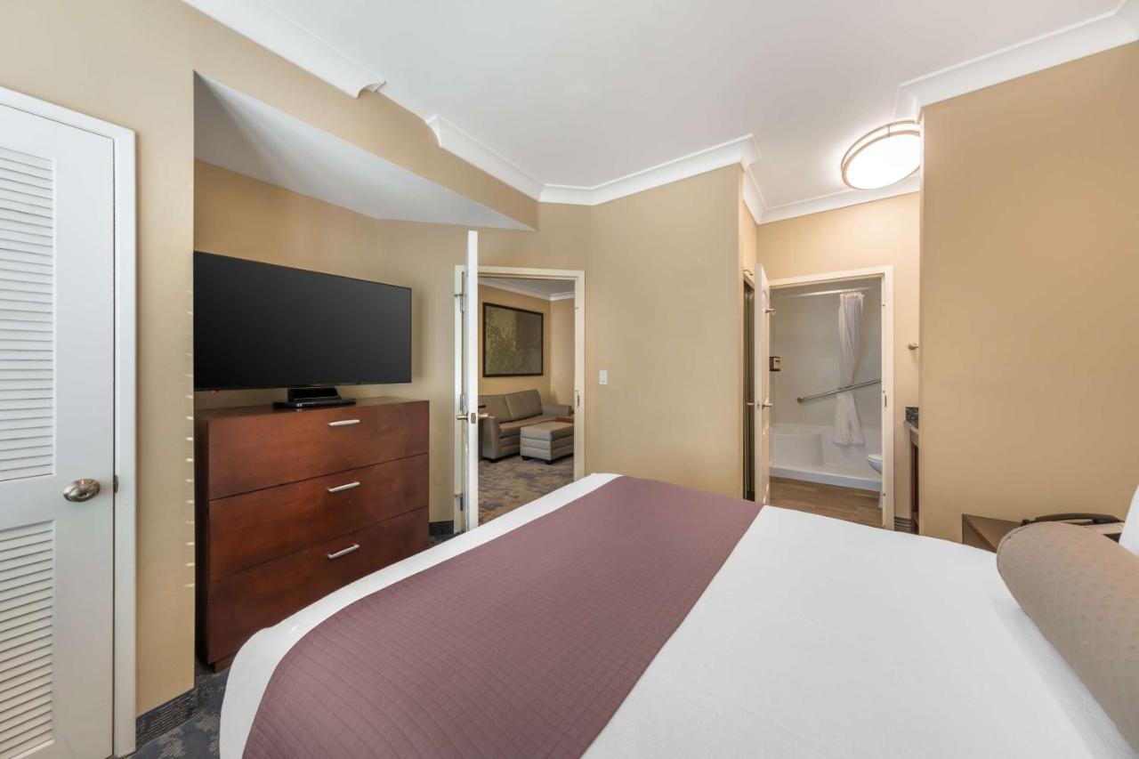 Queen Suite with Sofa Bed at Best Western Plus Avita Suites