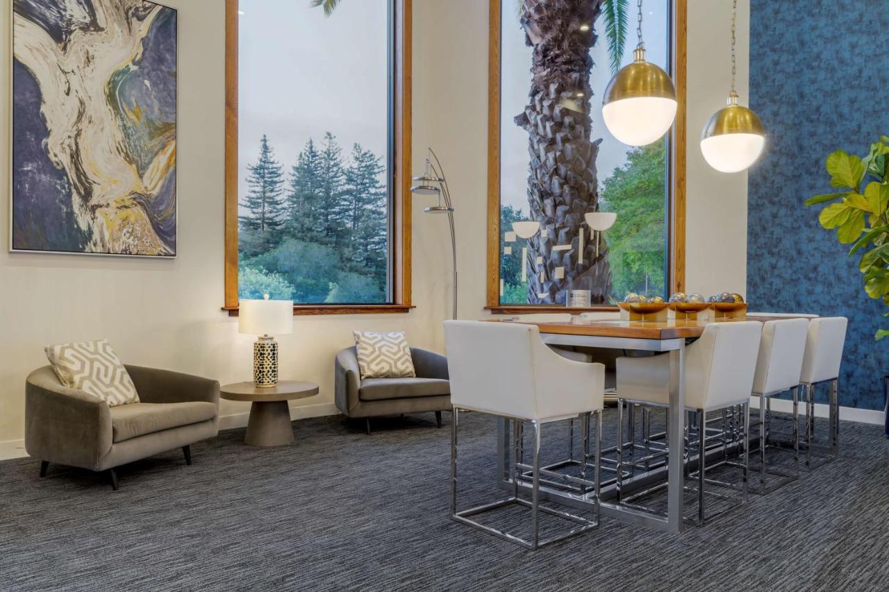 | Best Western Plus Novato Oaks Inn