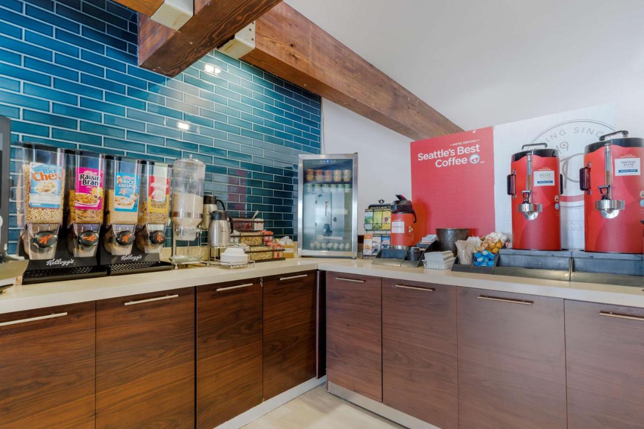 | Best Western Plus Novato Oaks Inn