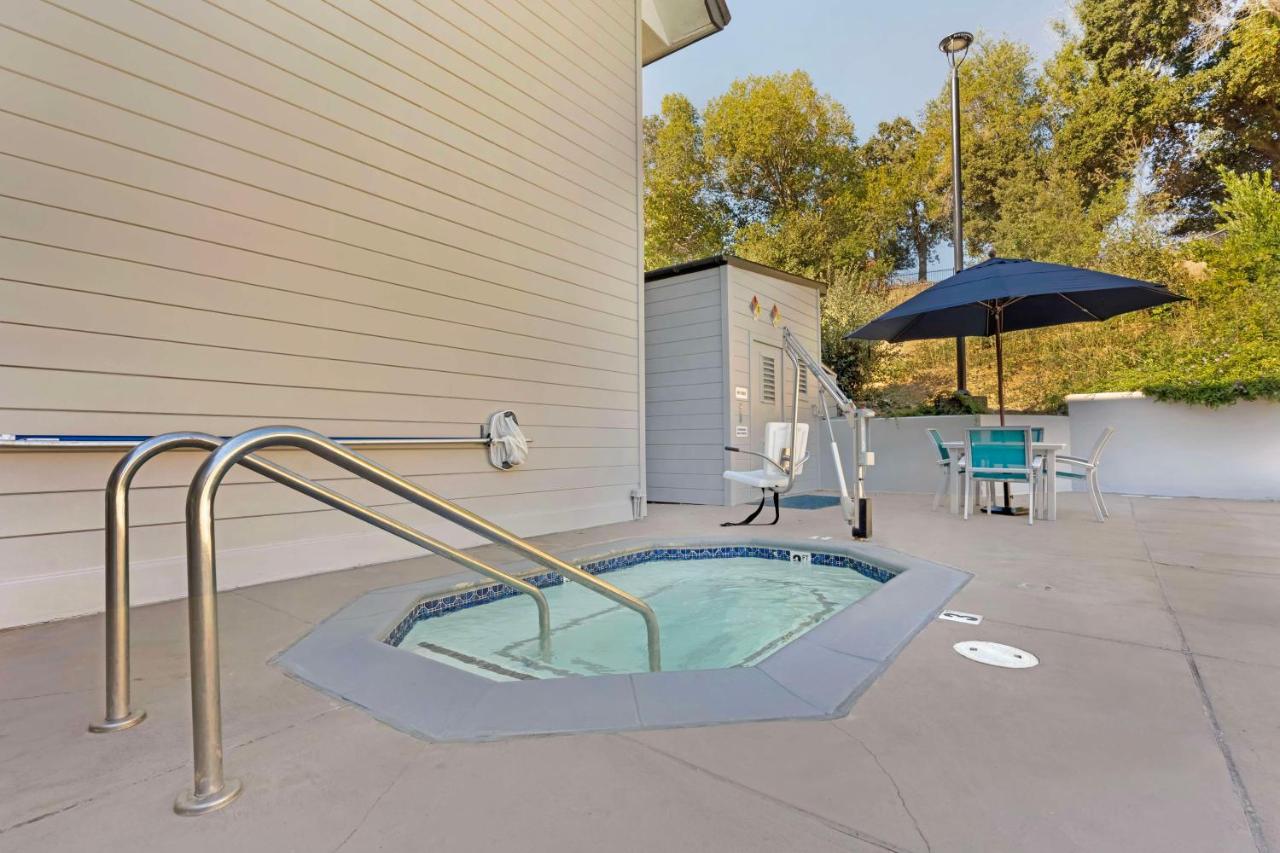 | Best Western Plus Novato Oaks Inn