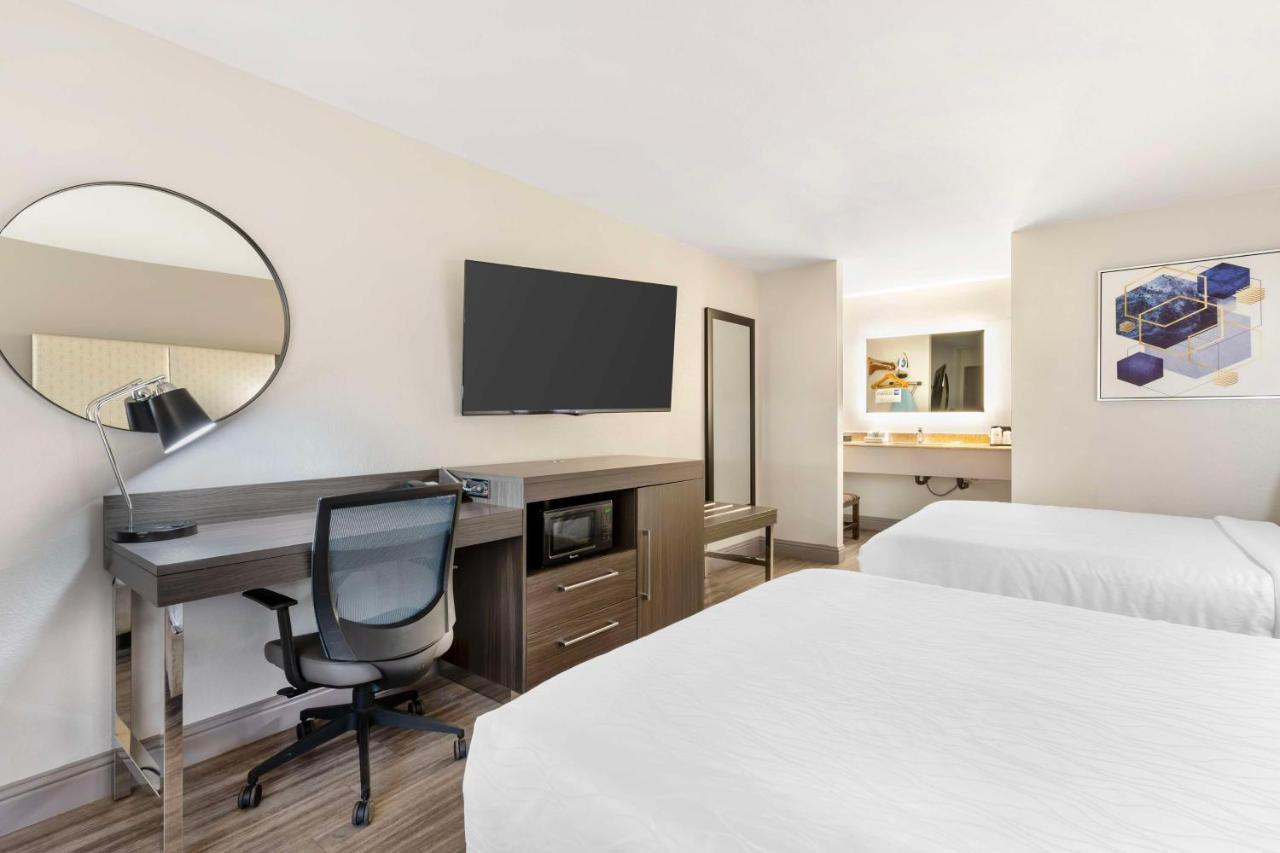 Queen Room with Two Queen Beds - Non-Smoking at Best Western Marina State Beach