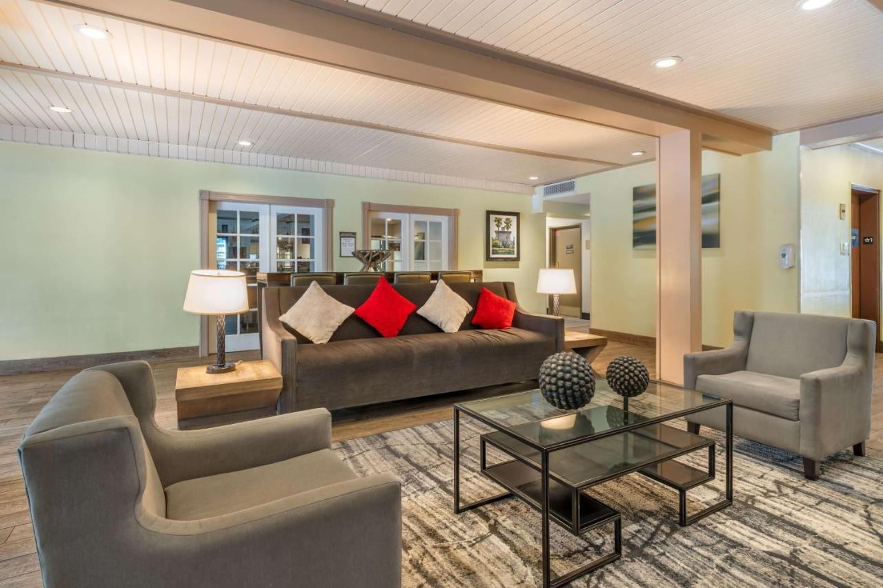 | Best Western John Muir Inn