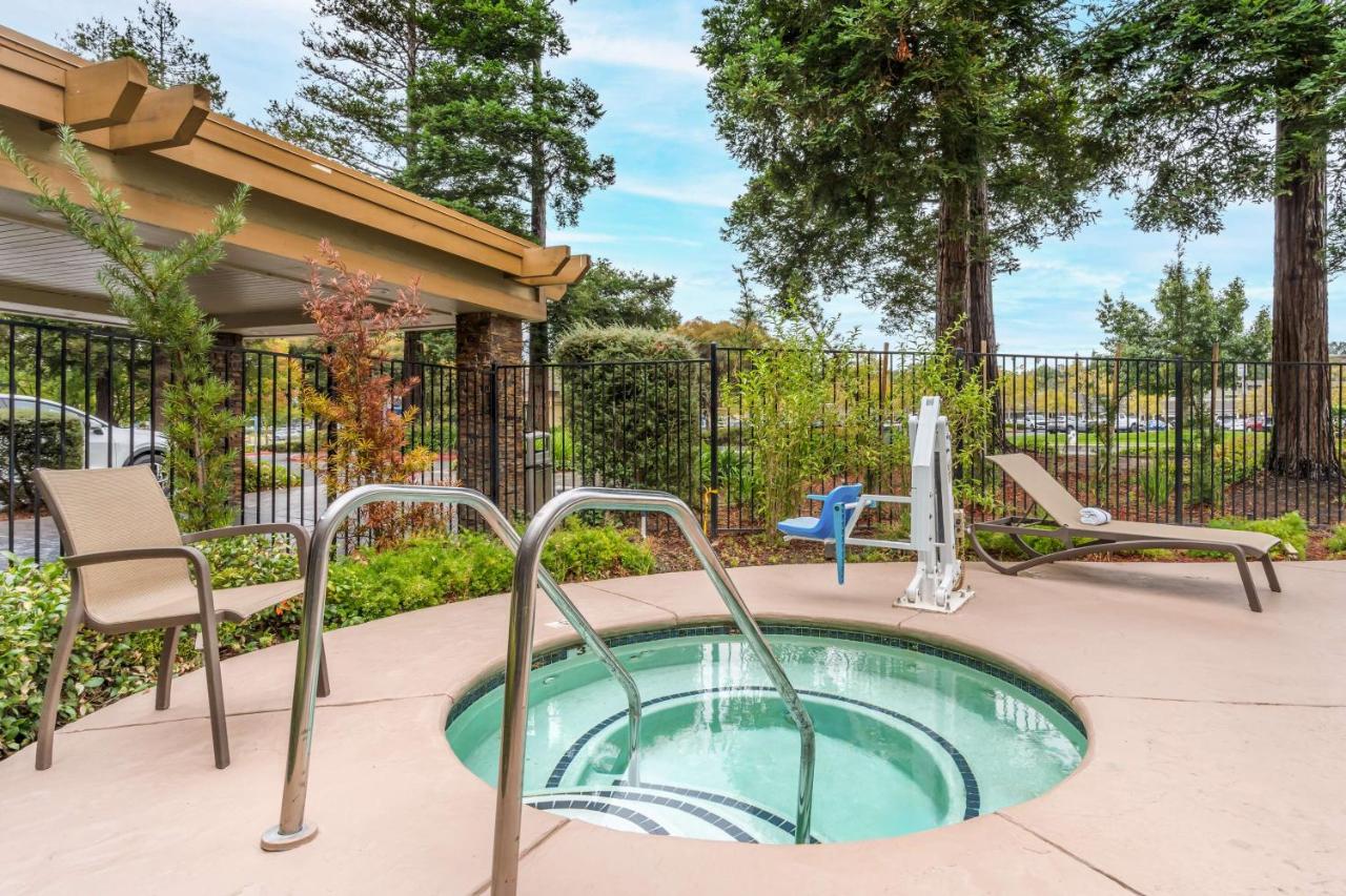 | Best Western John Muir Inn