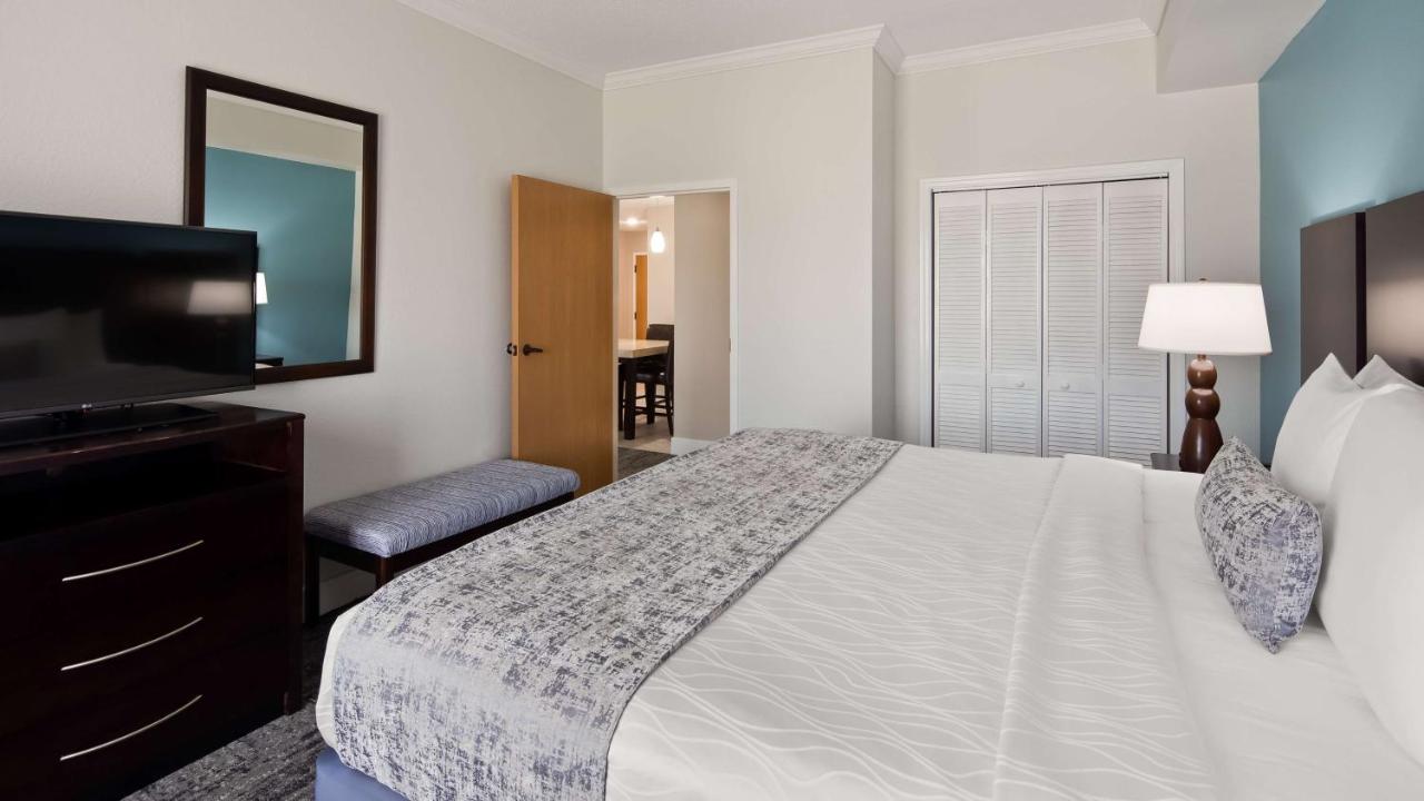 | Best Western Plus Ambassador Suites Venice