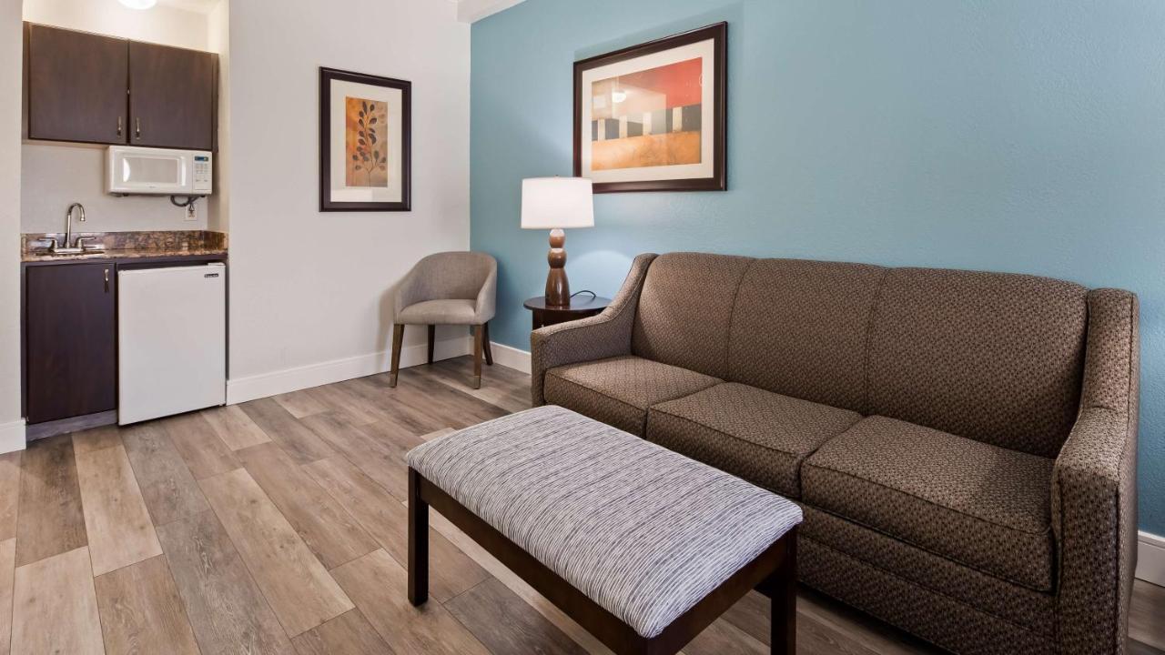 | Best Western Plus Ambassador Suites Venice