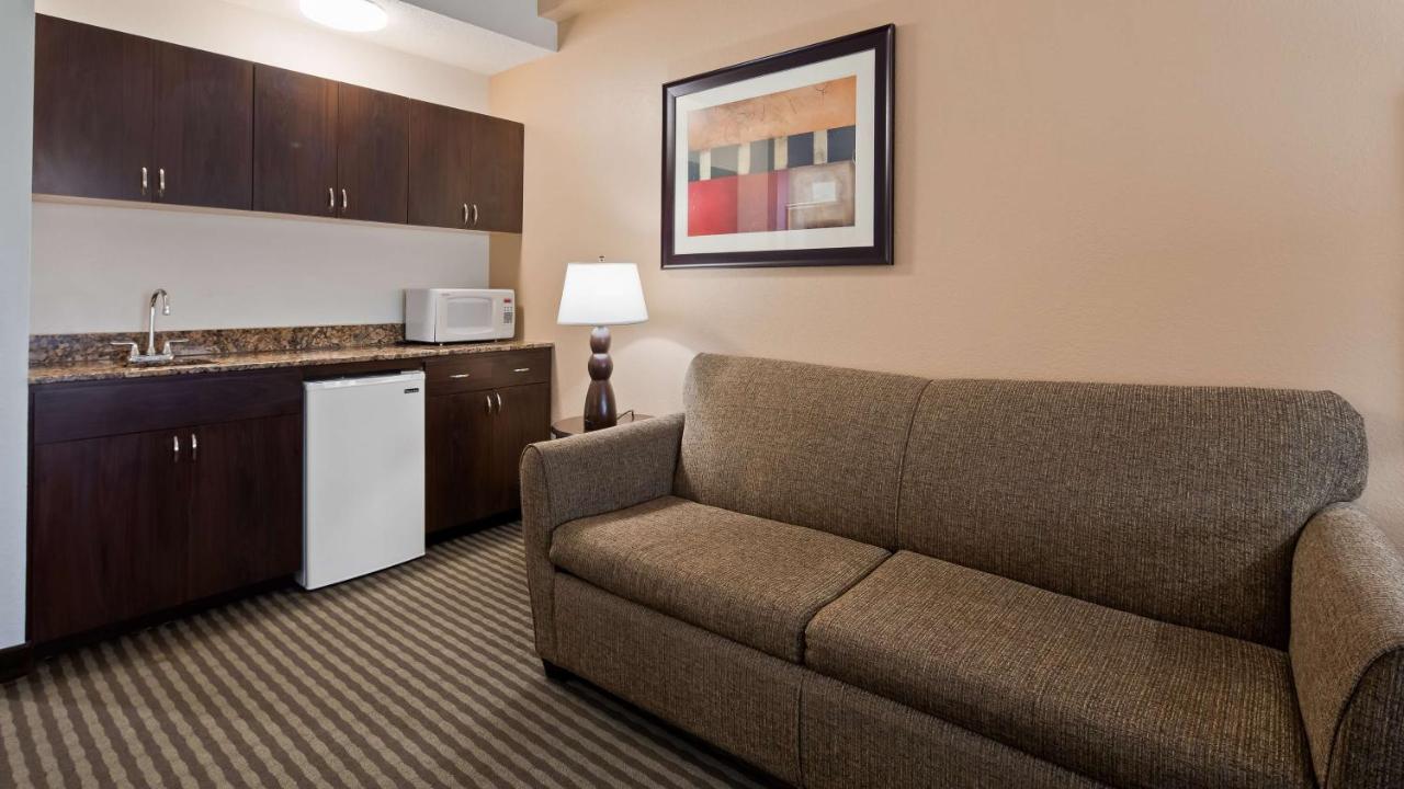 | Best Western Plus Ambassador Suites Venice