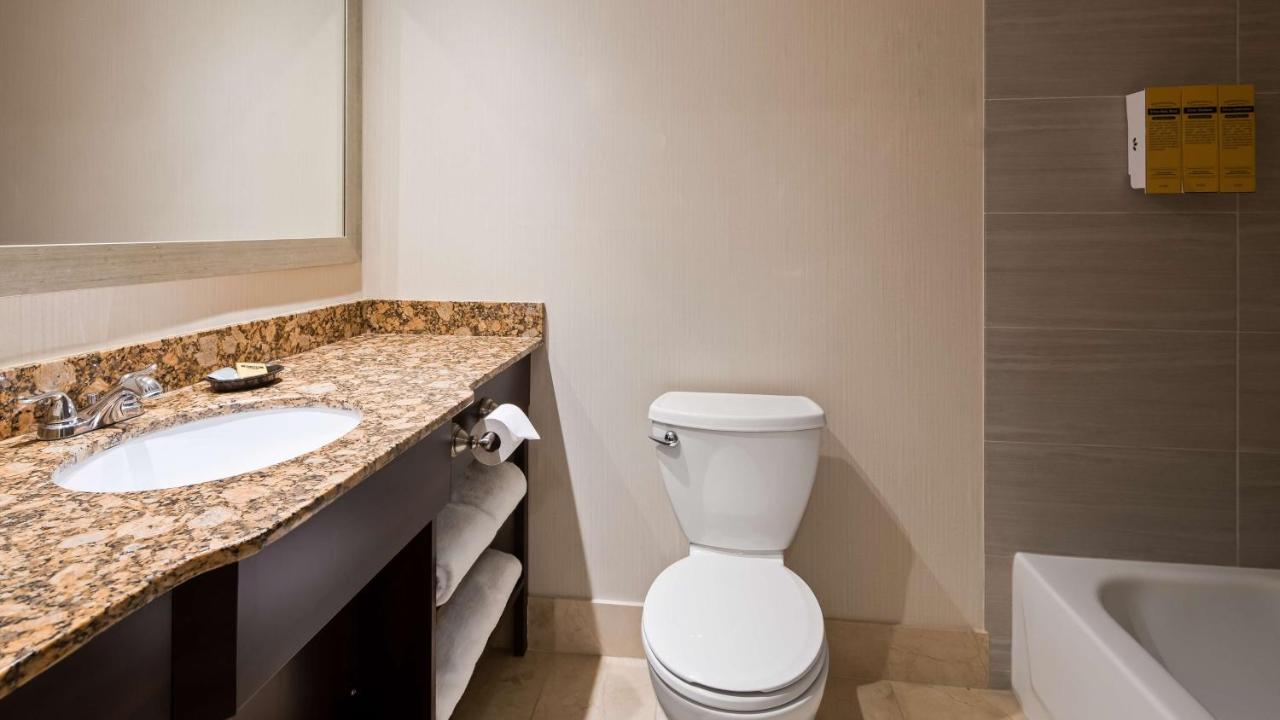  | Best Western Plus Ambassador Suites Venice