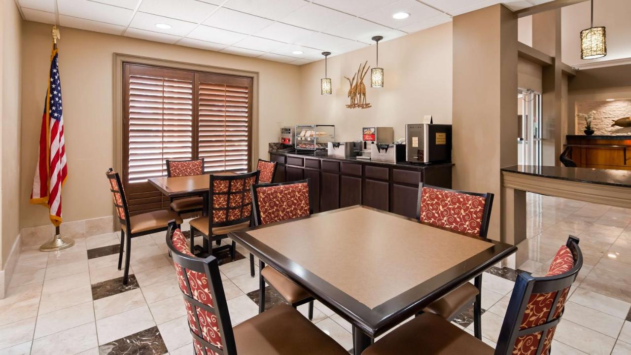 | Best Western Plus Ambassador Suites Venice