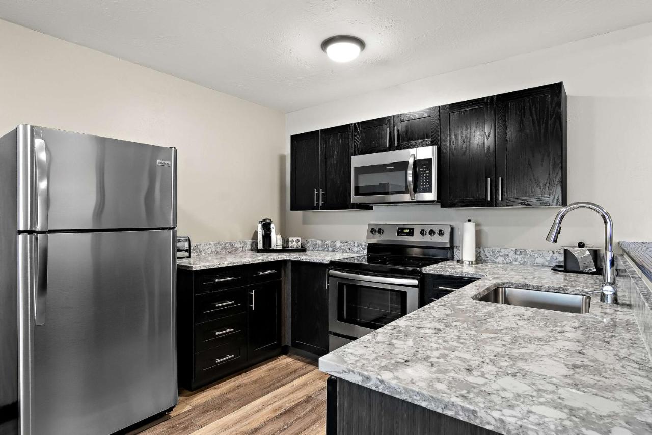 | Best Western Sawtooth Inn & Suites