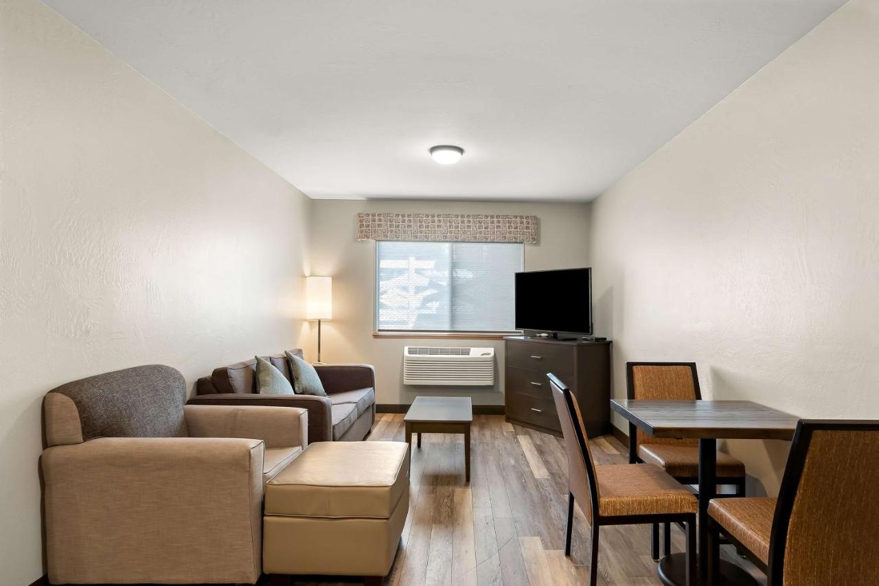 One-Bedroom Apartment - Non-Smoking at Best Western Sawtooth Inn & Suites