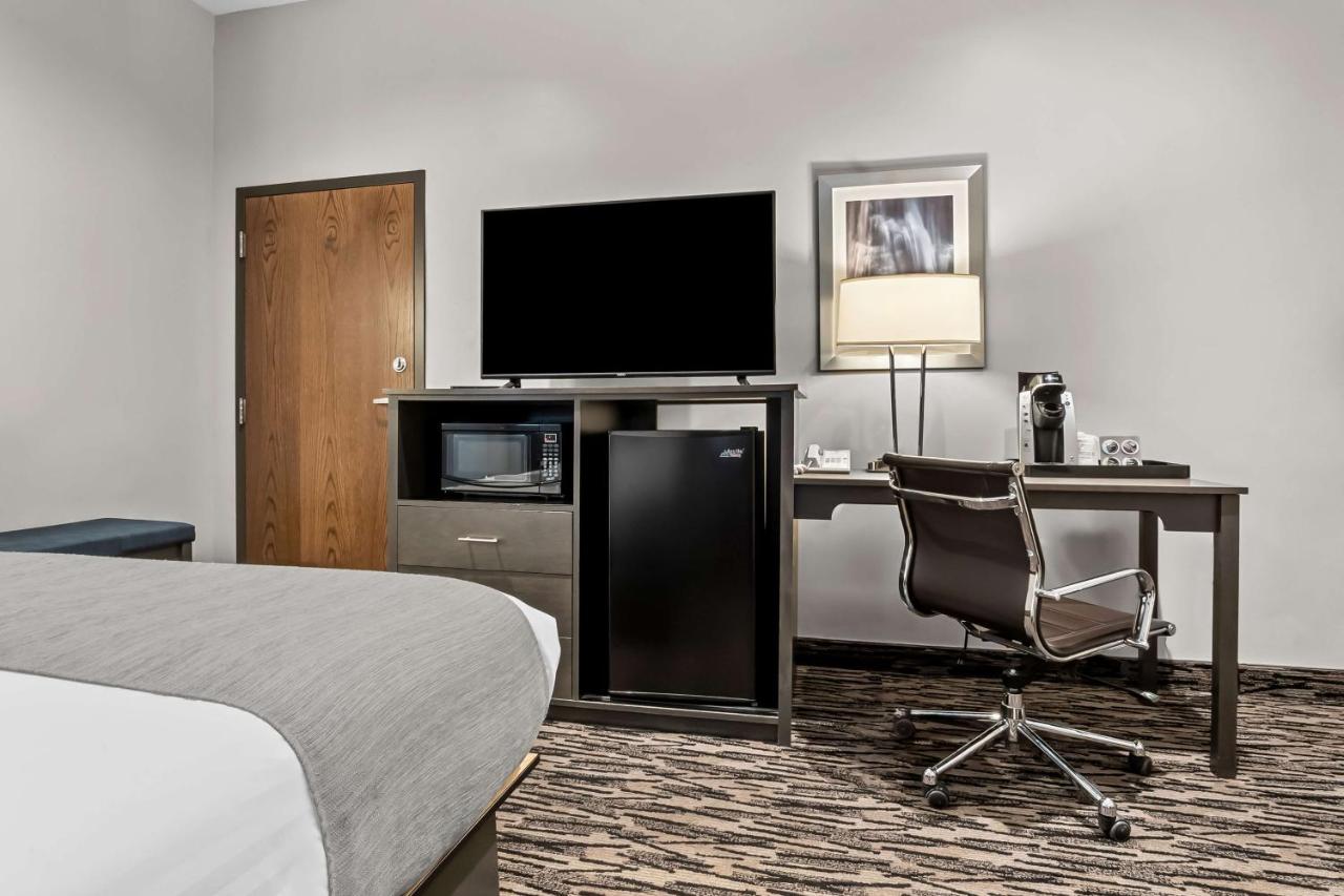 | Best Western Sawtooth Inn & Suites