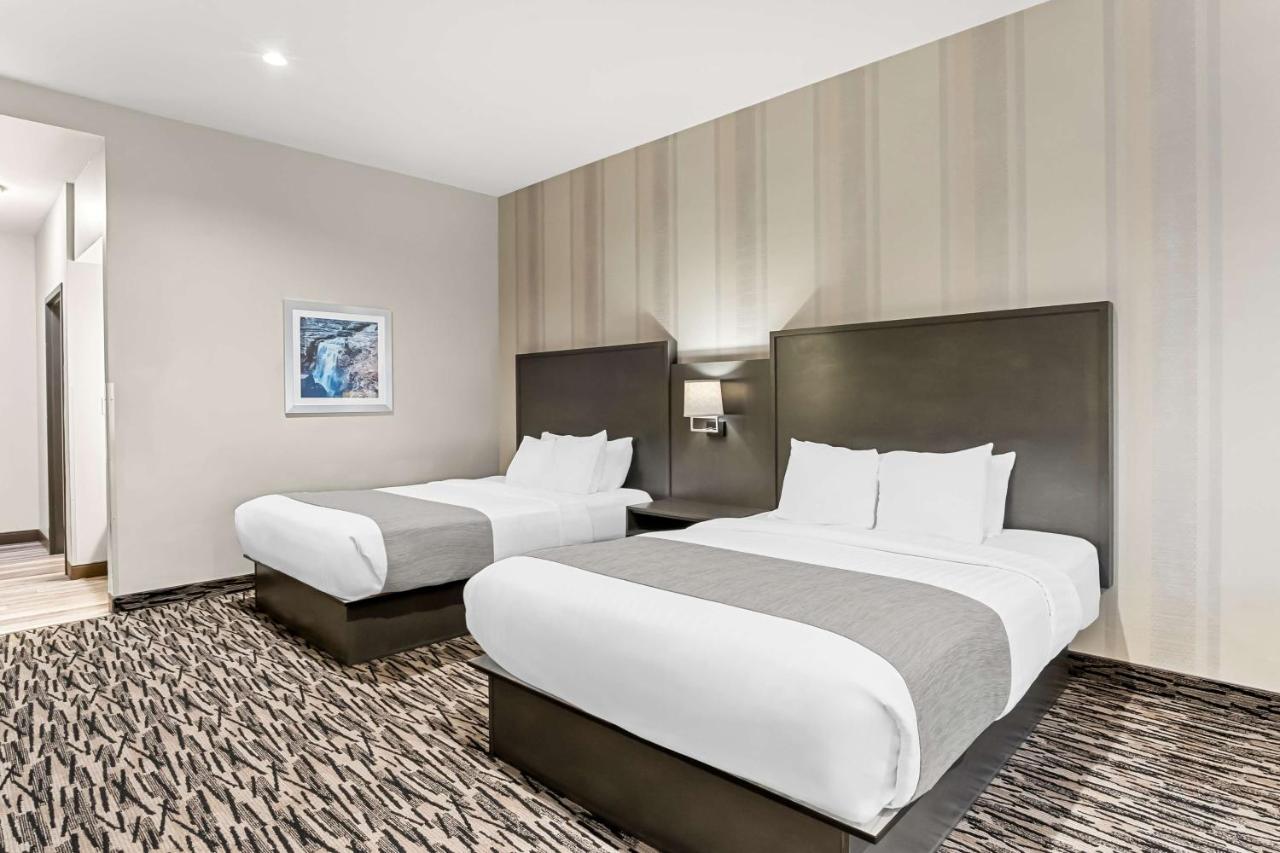 Queen Room with Two Queen Beds and Sofa Bed - Non-Smoking at Best Western Sawtooth Inn & Suites