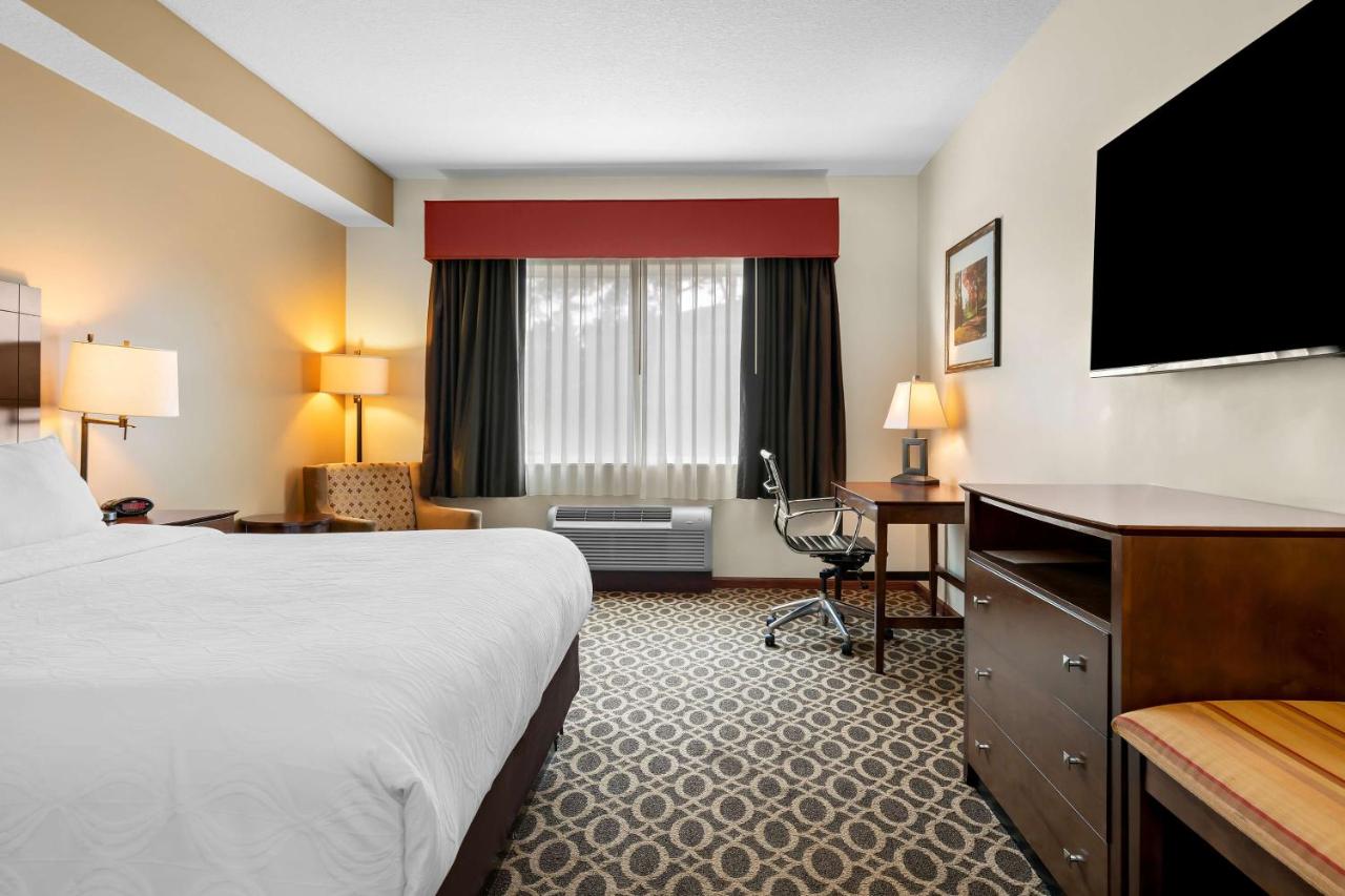 | Best Western Paradise Inn