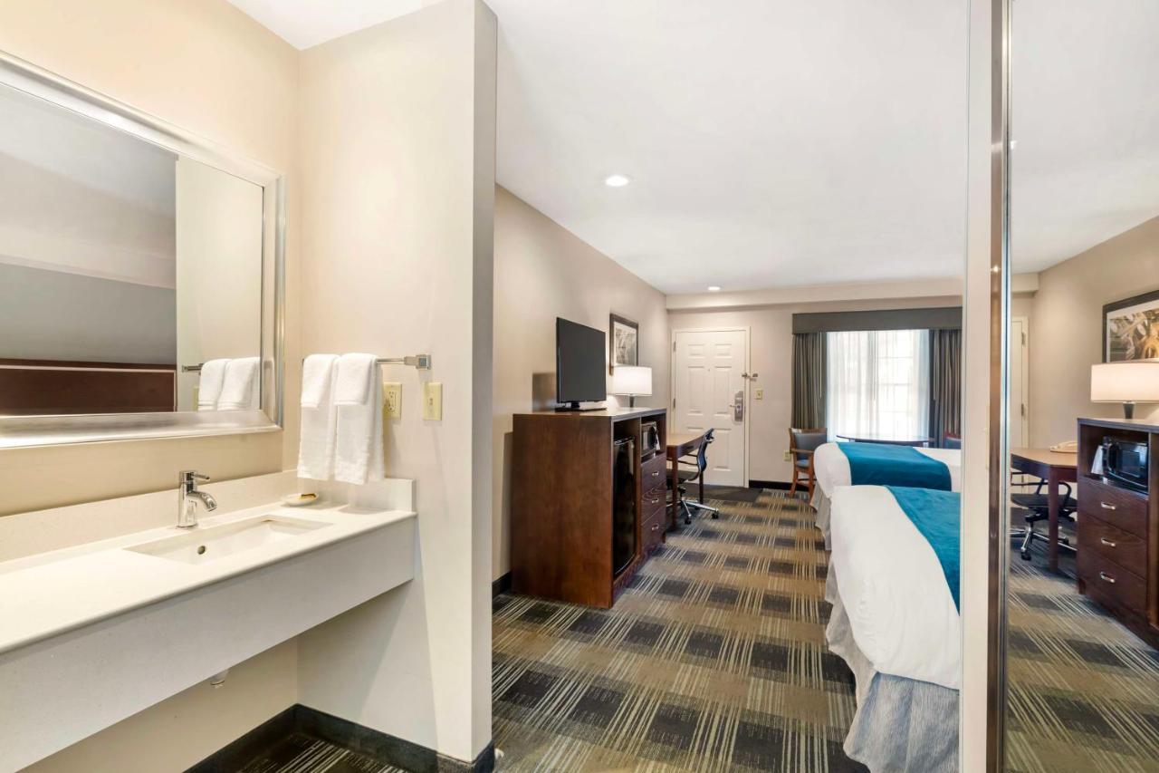 | Best Western Plus Cold Spring