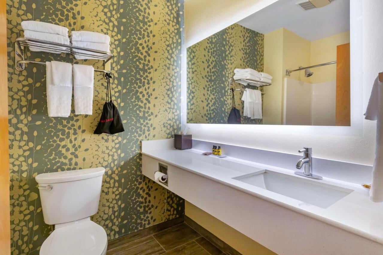 Queen Room with Two Queen Beds - Disability Access/Non-Smoking at Best Western Plus Cold Spring