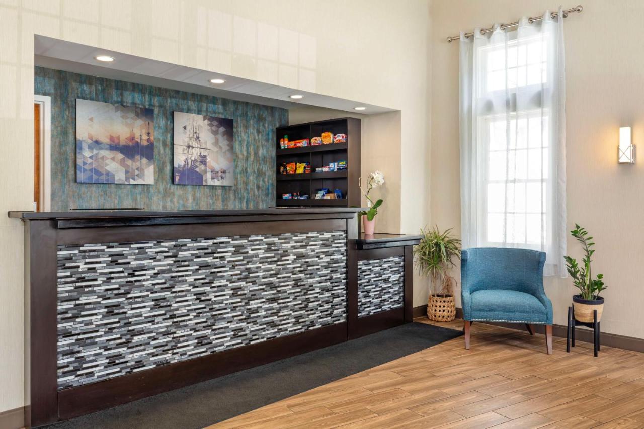 | Best Western Plus Cold Spring