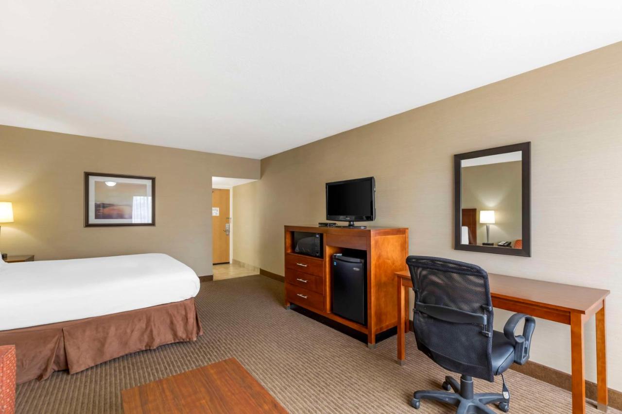 | Best Western Cotton Tree Inn
