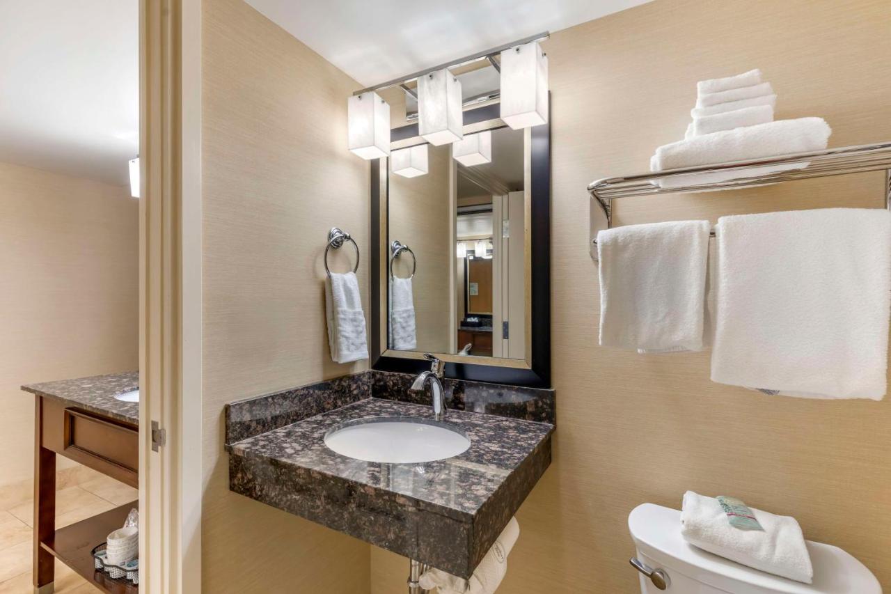 | Best Western Cotton Tree Inn