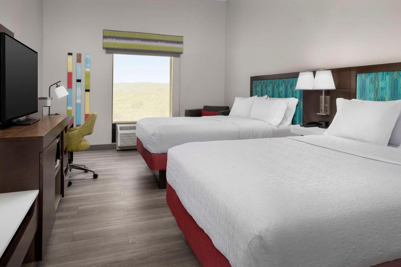 Queen Room with Two Queen Beds - Non-Smoking at Hampton Inn Birmingham I-65/Lakeshore Drive