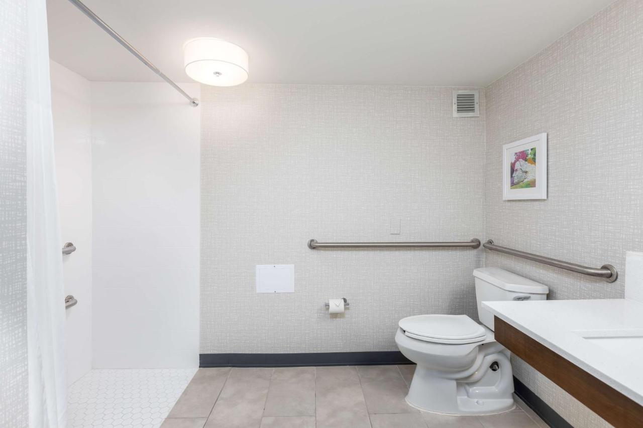 King Room with Roll-In Shower - Mobility Accessible at Hampton Inn Columbus/Dublin