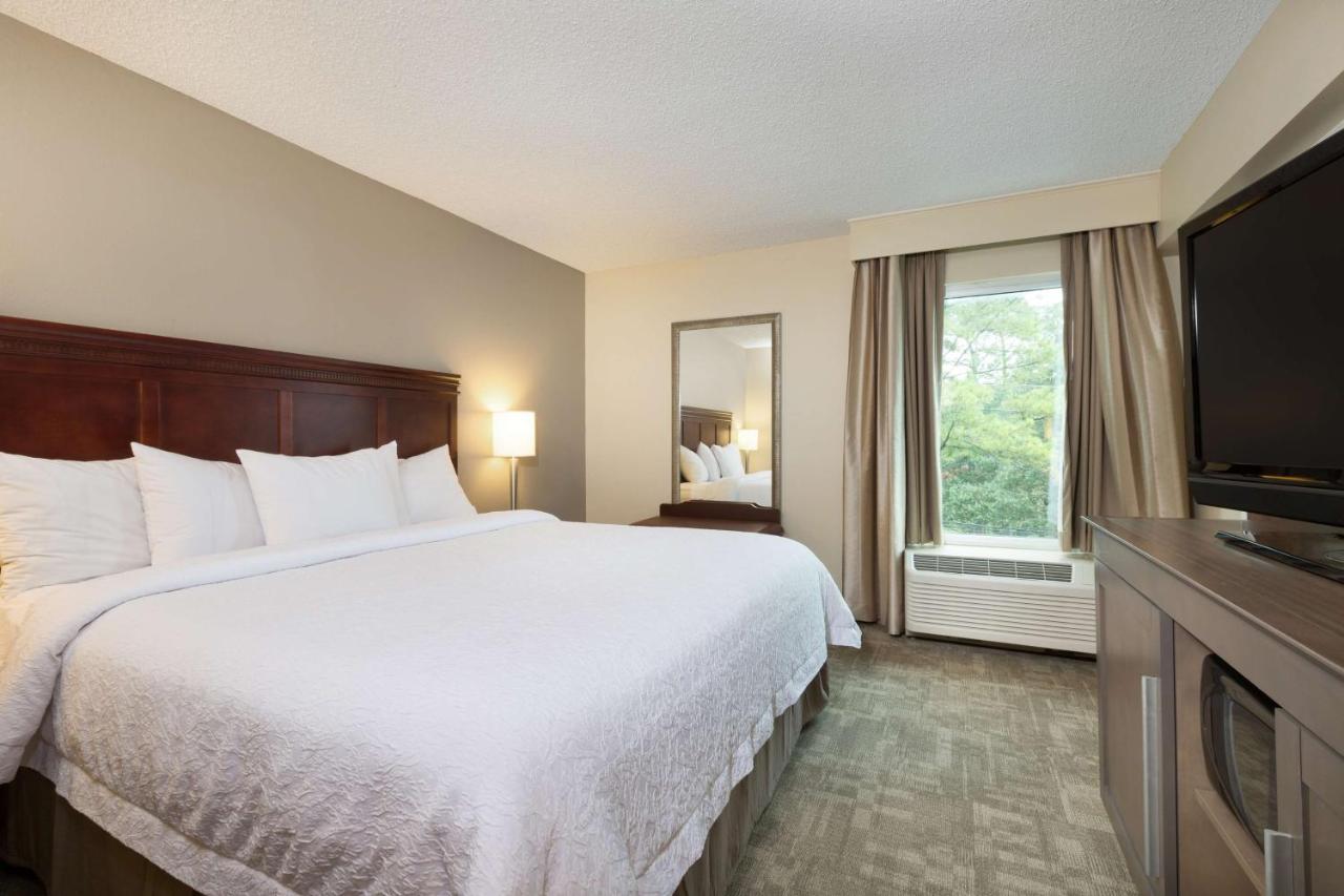 King Room with Parlor - Non-Smoking at Hampton Inn Houston-Near The Galleria