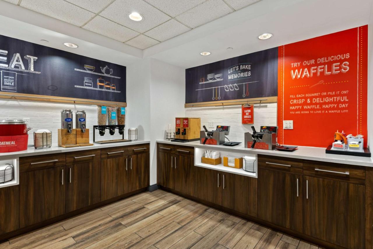| Hampton Inn & Suites Lake George