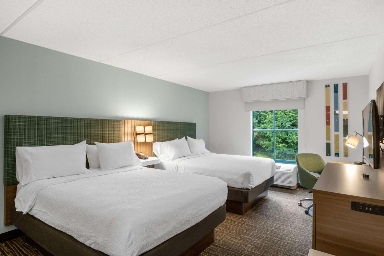 | Hampton Inn & Suites Lake George