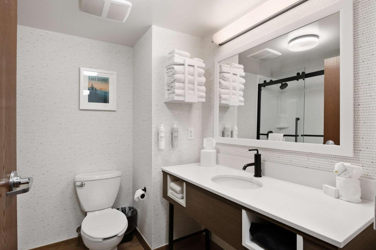 | Hampton Inn & Suites Lake George