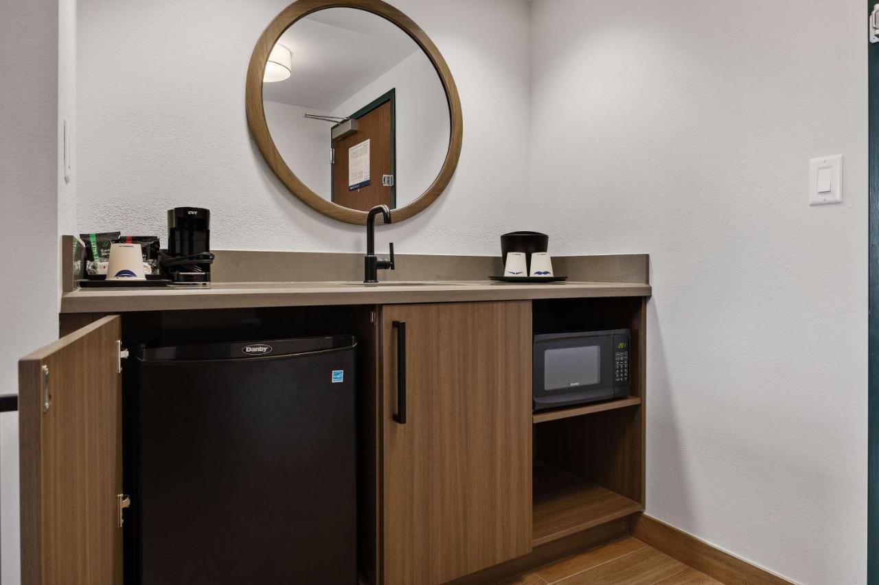 | Hampton Inn & Suites Lake George