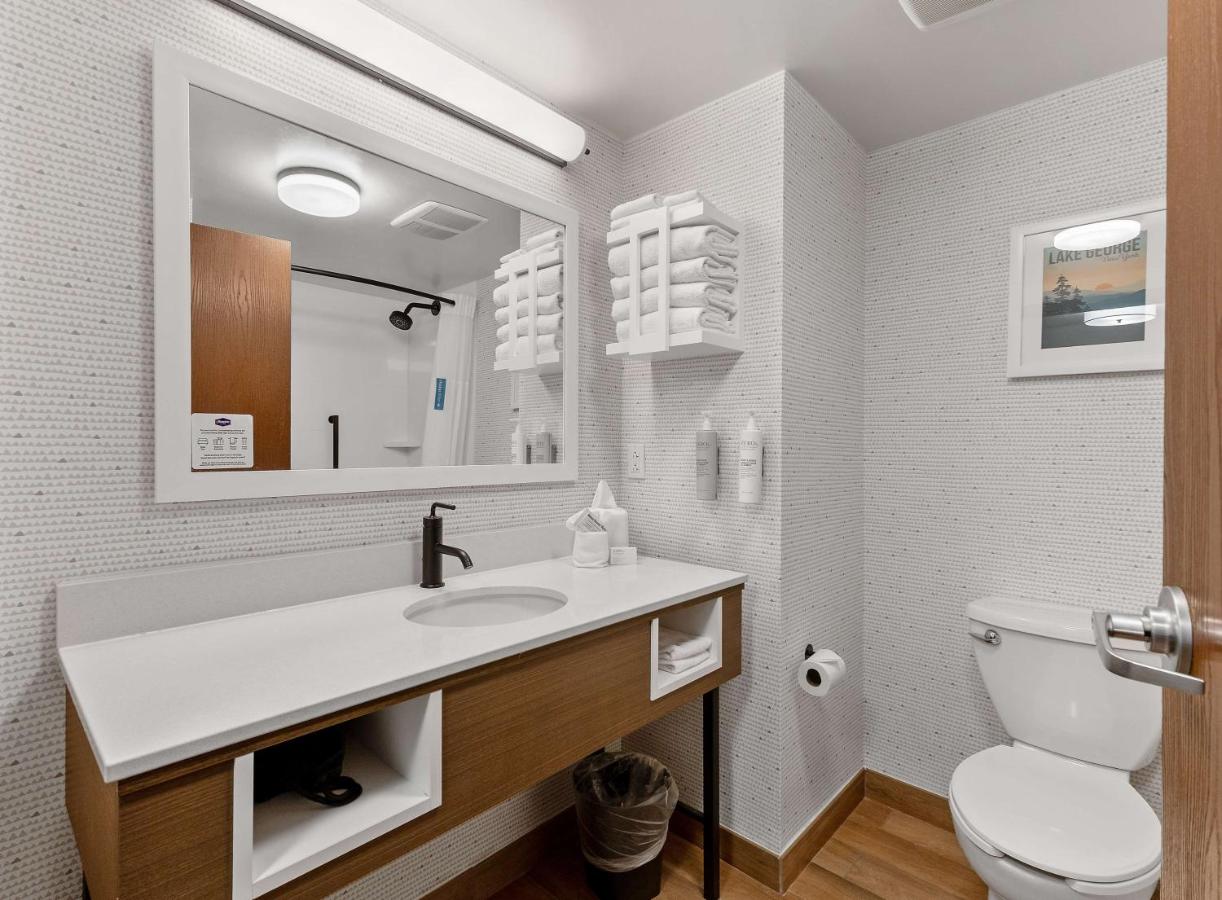 | Hampton Inn & Suites Lake George