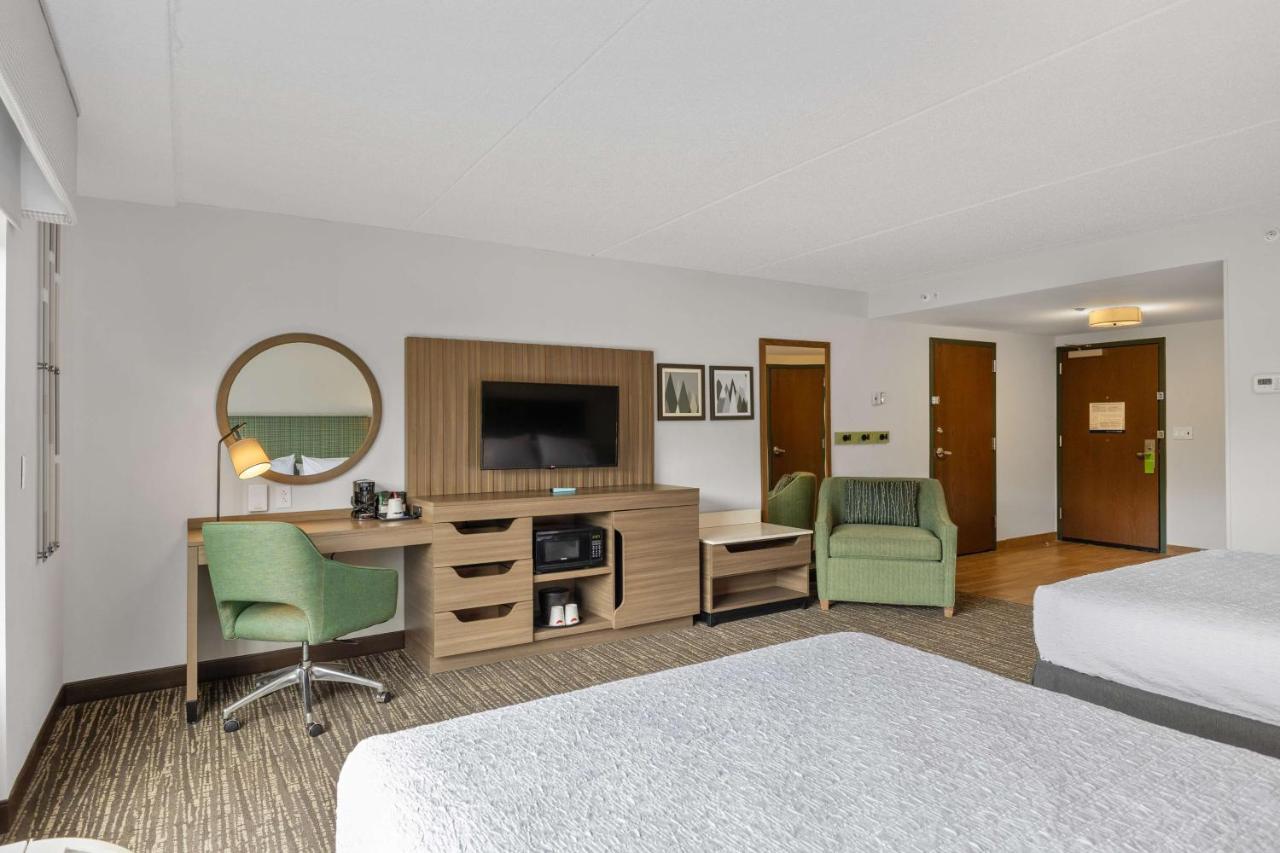 | Hampton Inn & Suites Lake George